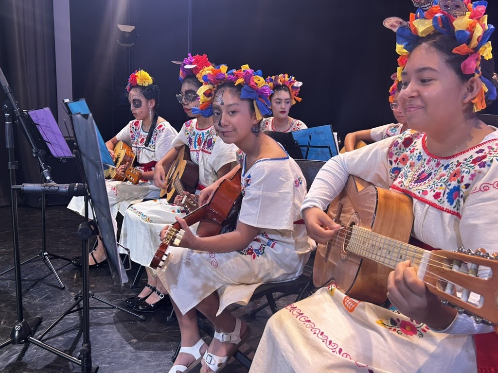 Ella Rises Mariachi performance